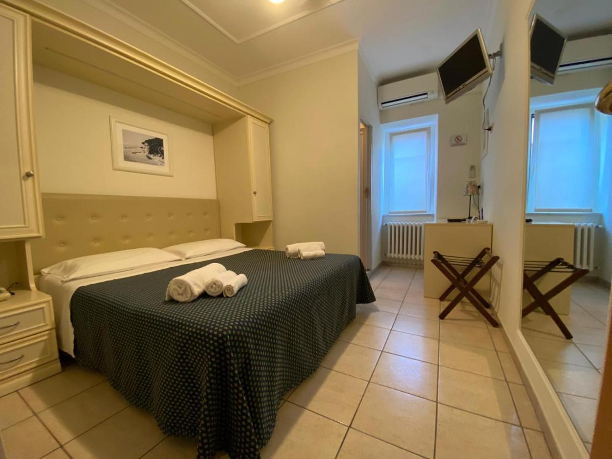 Hotel Il Parco Sirolo Esterno foto