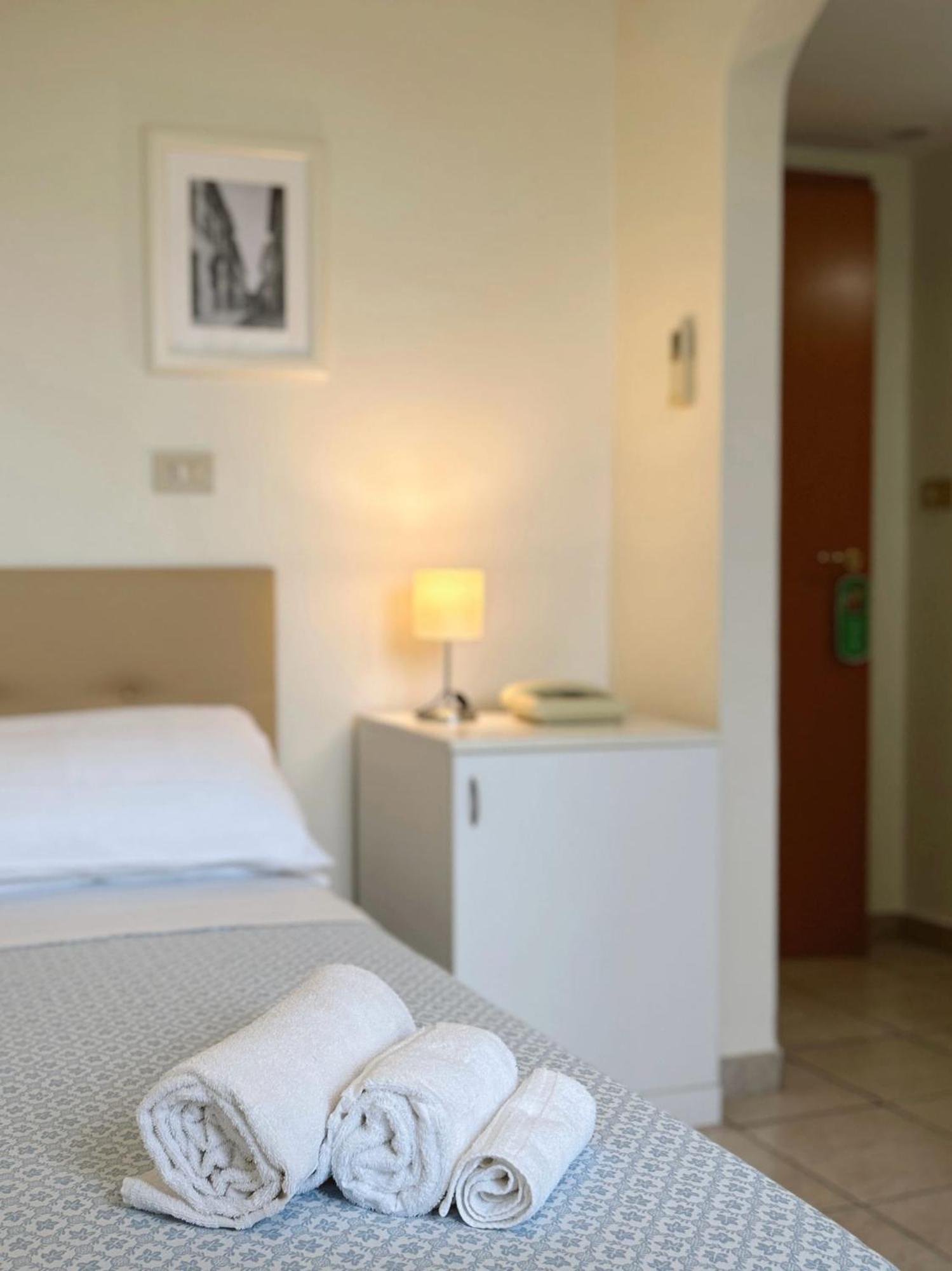 Hotel Il Parco Sirolo Esterno foto