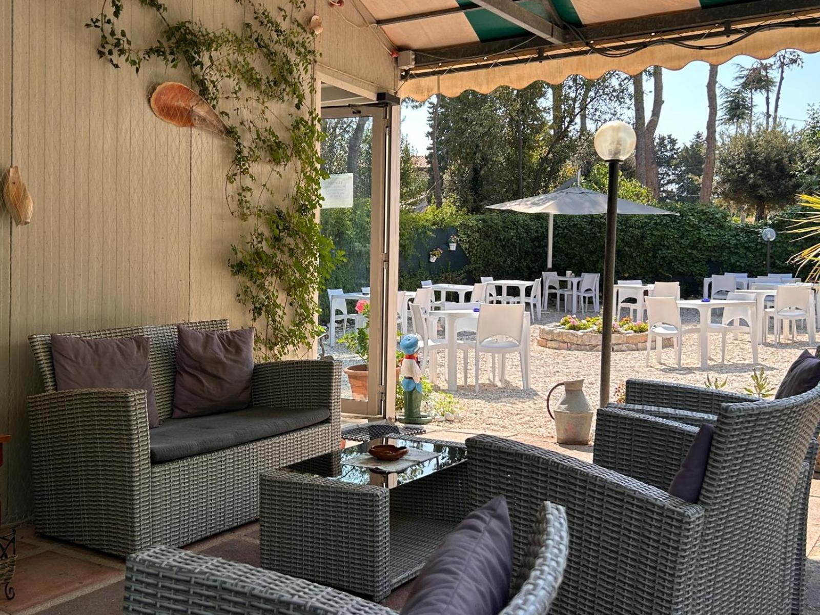 Hotel Il Parco Sirolo Esterno foto