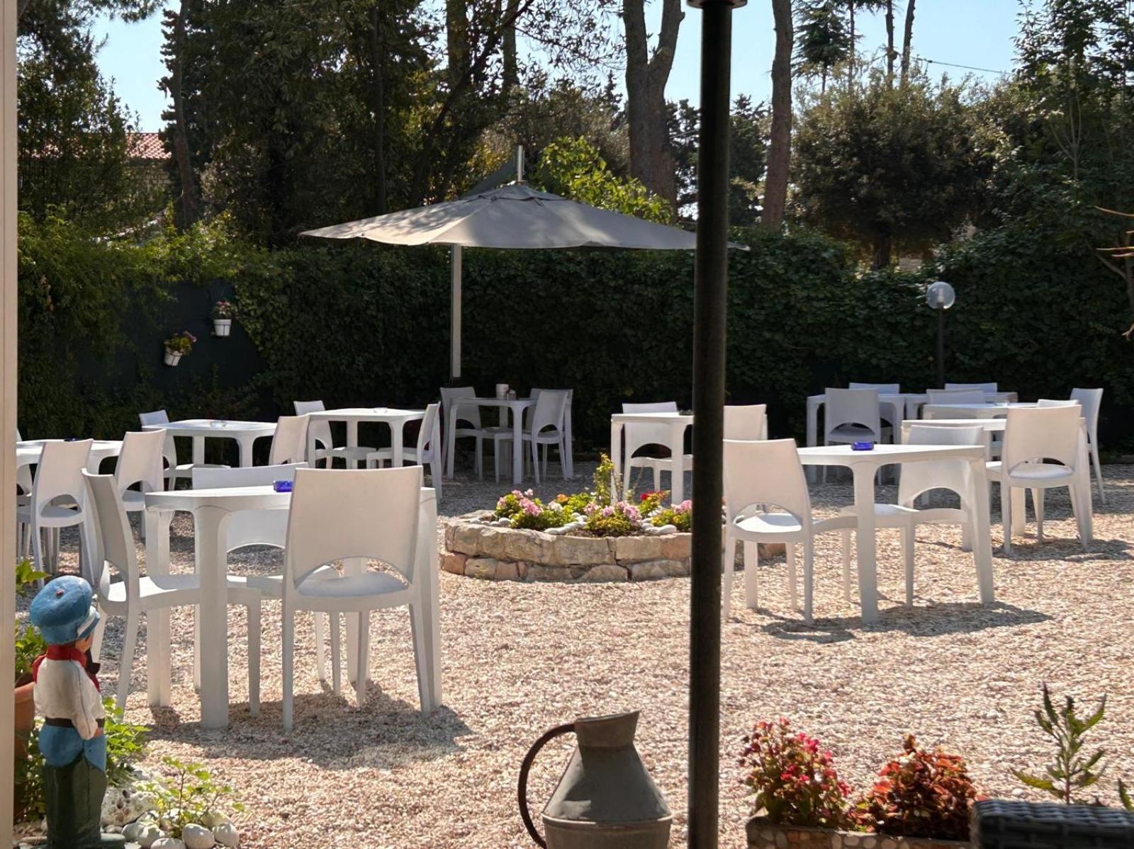 Hotel Il Parco Sirolo Esterno foto